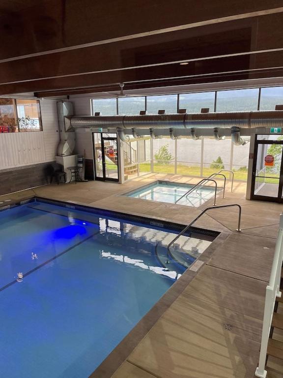 Akiskinook At Windermere Lake - Private Beach Access - New Pool And Hot Tub Now Open! Invermere Εξωτερικό φωτογραφία