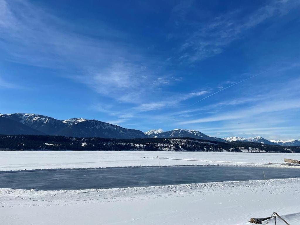 Akiskinook At Windermere Lake - Private Beach Access - New Pool And Hot Tub Now Open! Invermere Εξωτερικό φωτογραφία