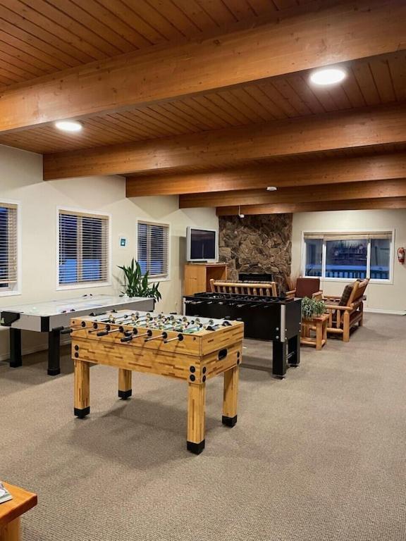 Akiskinook At Windermere Lake - Private Beach Access - New Pool And Hot Tub Now Open! Invermere Εξωτερικό φωτογραφία