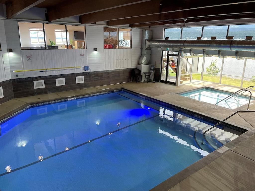 Akiskinook At Windermere Lake - Private Beach Access - New Pool And Hot Tub Now Open! Invermere Εξωτερικό φωτογραφία