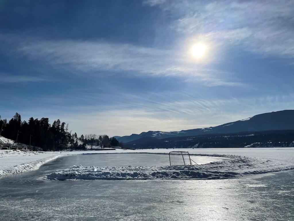 Akiskinook At Windermere Lake - Private Beach Access - New Pool And Hot Tub Now Open! Invermere Εξωτερικό φωτογραφία